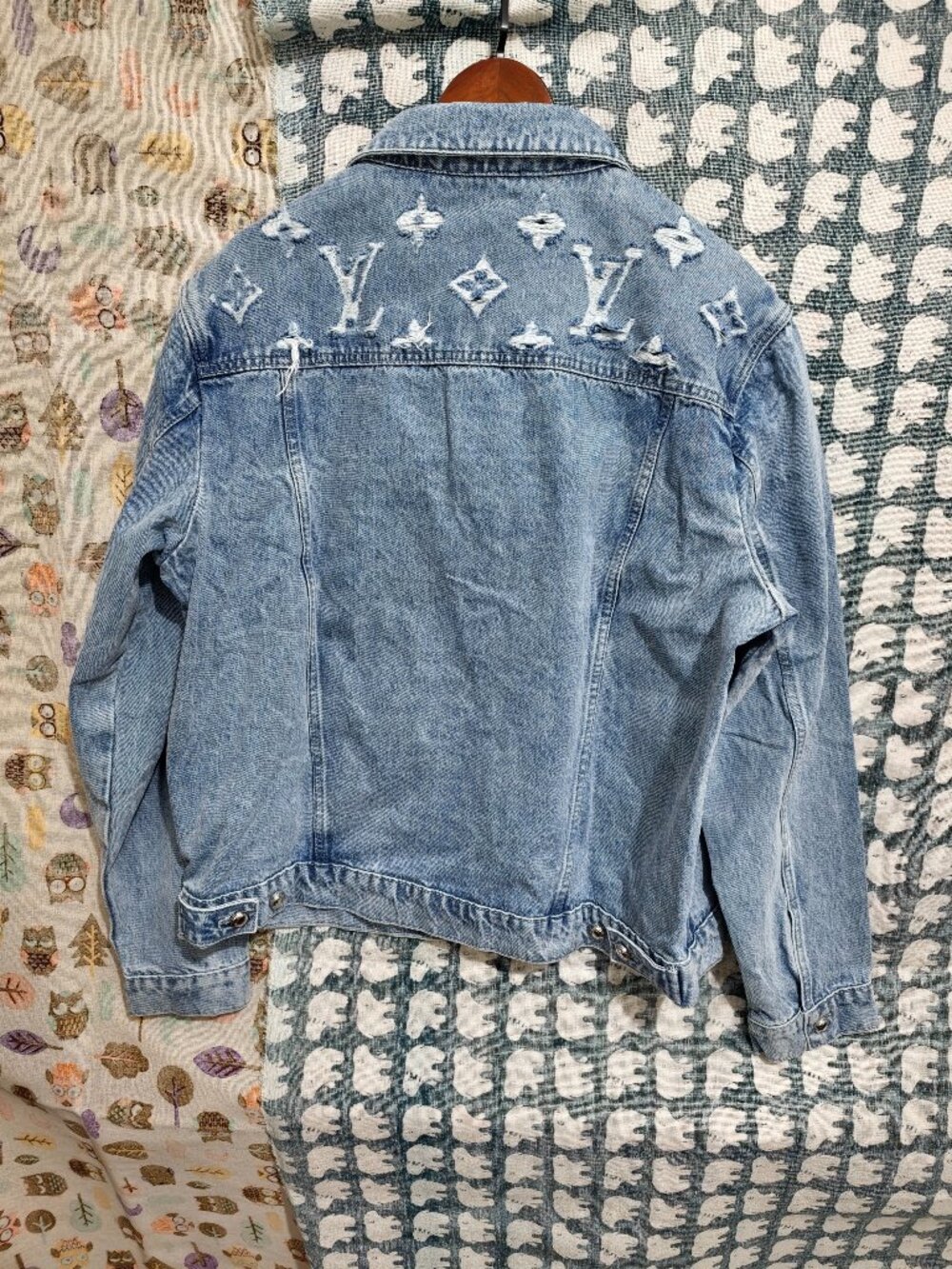 Louis Vuitton Light Blue Destroyed Monogram Denim Jacket Unisex - Picture 8 of 11